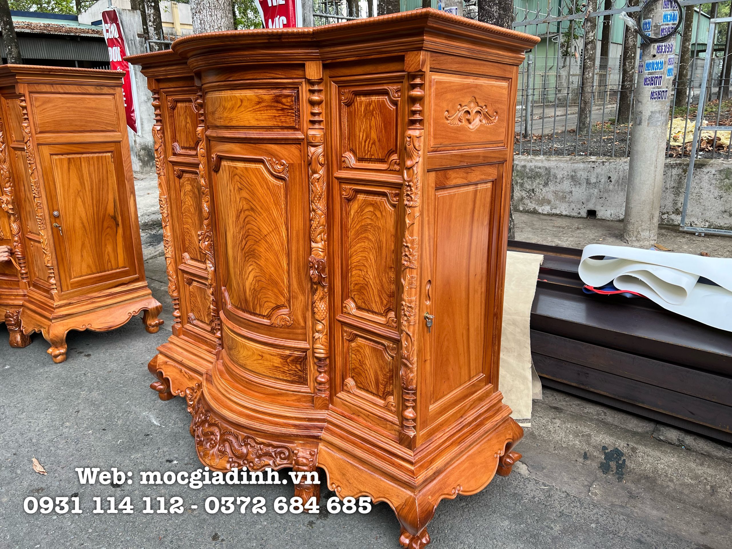 Tủ thờ gỗ bên 1m6 trám lào