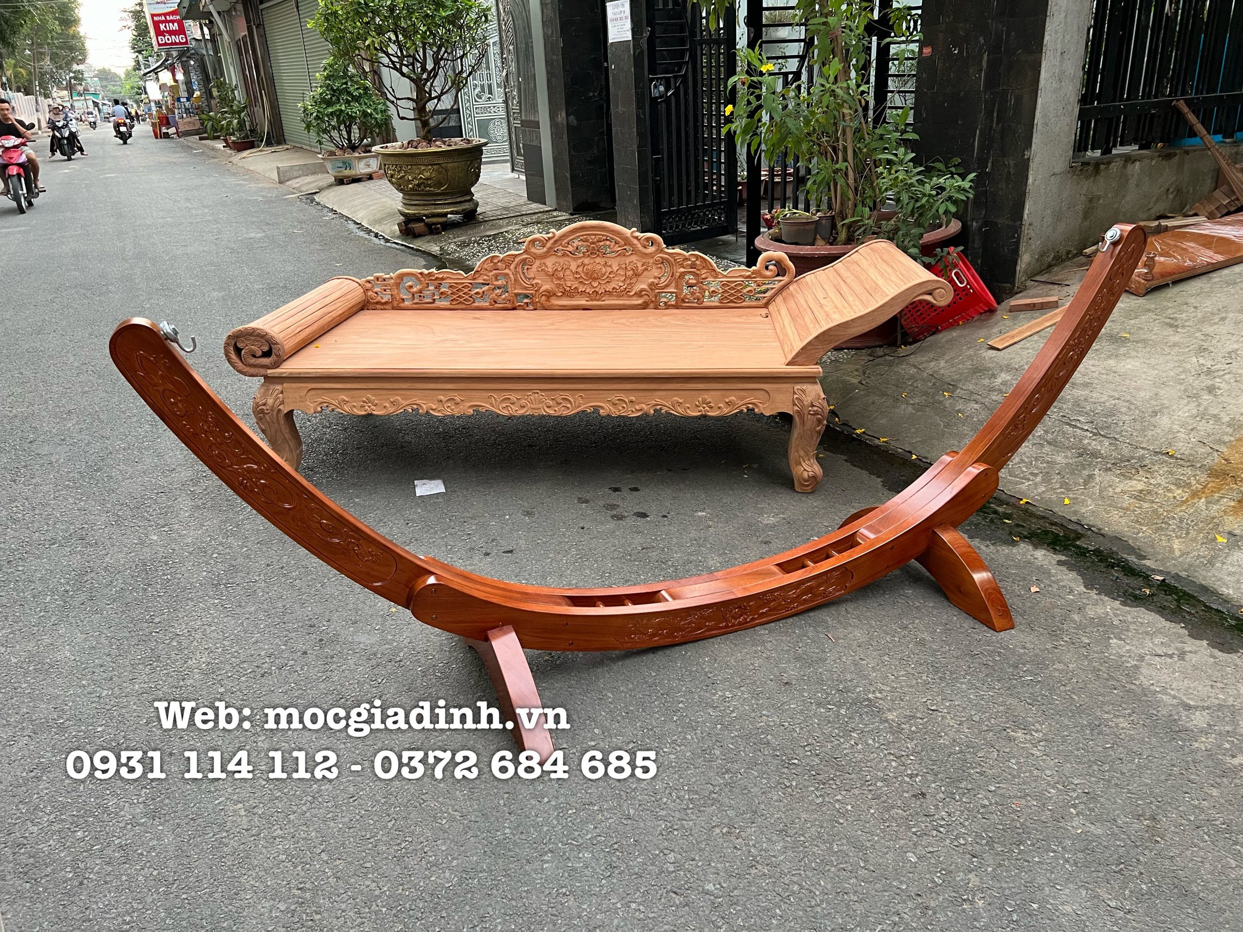 Giá võng gỗ gõ chạm