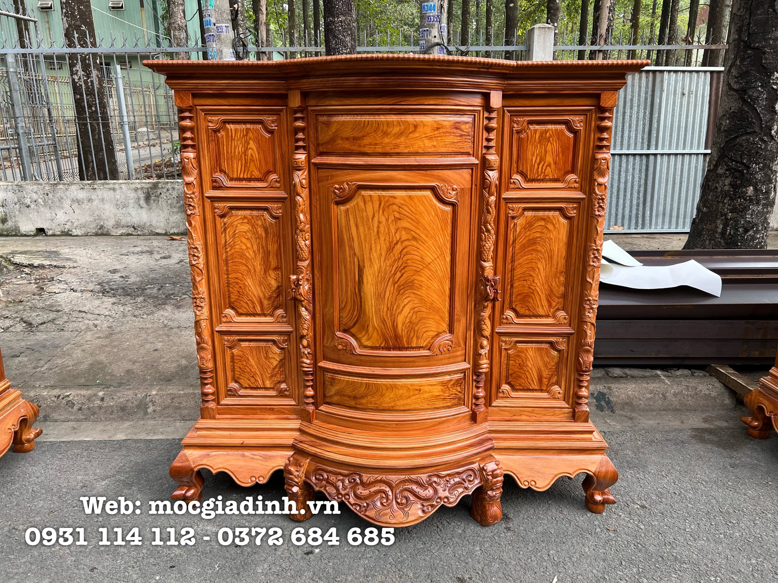 43C6D944-E15E-4F12-AFDF-B48B4767035C Tủ thờ gỗ gõ đỏ 1m6 trám lào