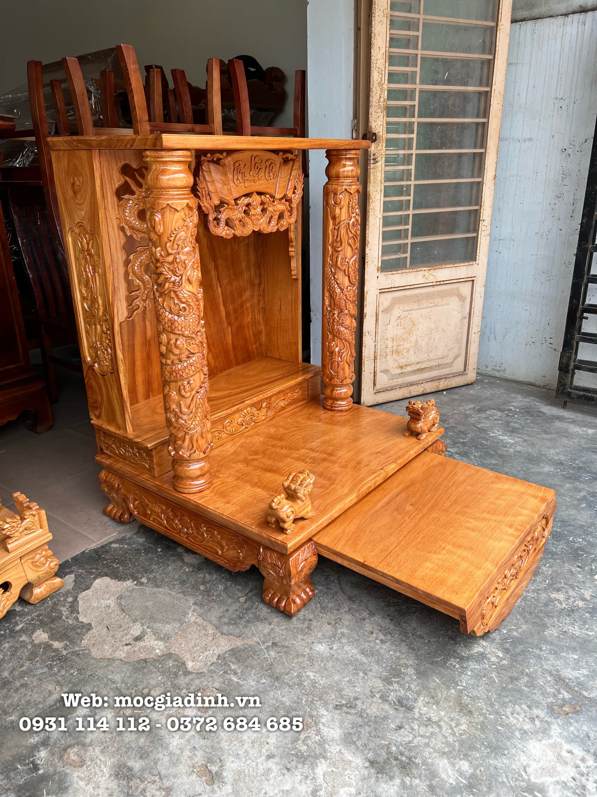 Bàn thờ thần tài gỗ gõ đỏ