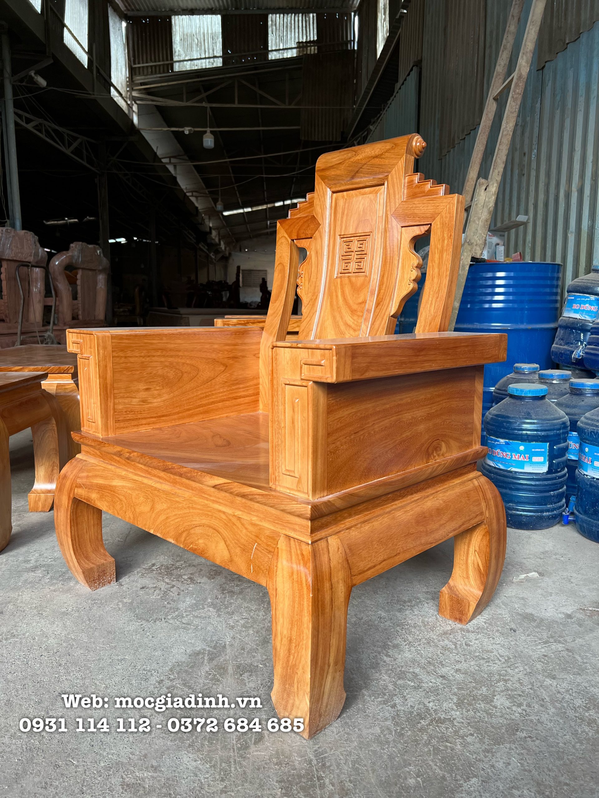 salon gỗ gõ thái tử