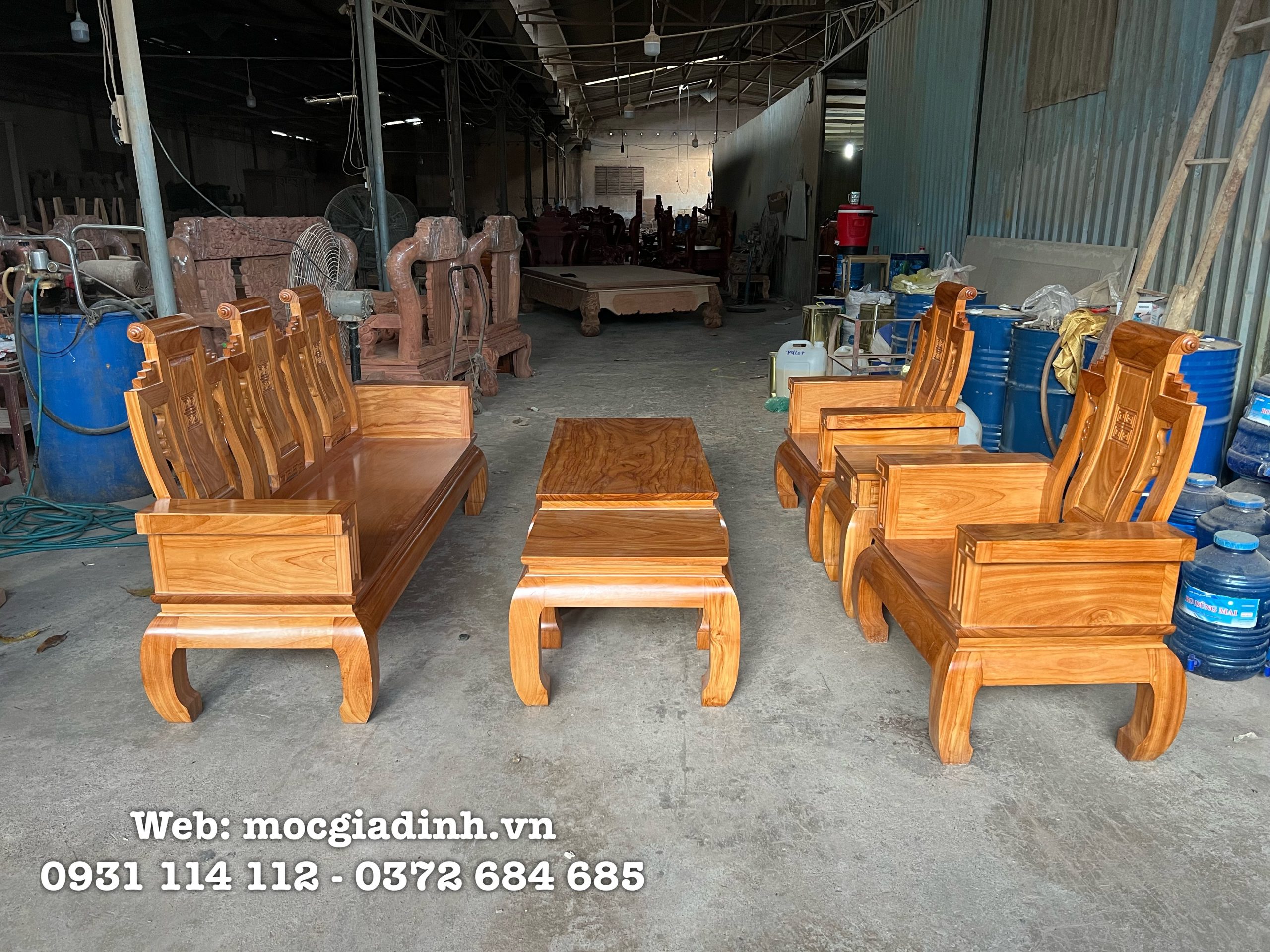 F4582AB5-0843-41E5-9E37-75EB4F08FACA Bộ bàn ghế Gõ Đỏ Thái Tử hiện đại