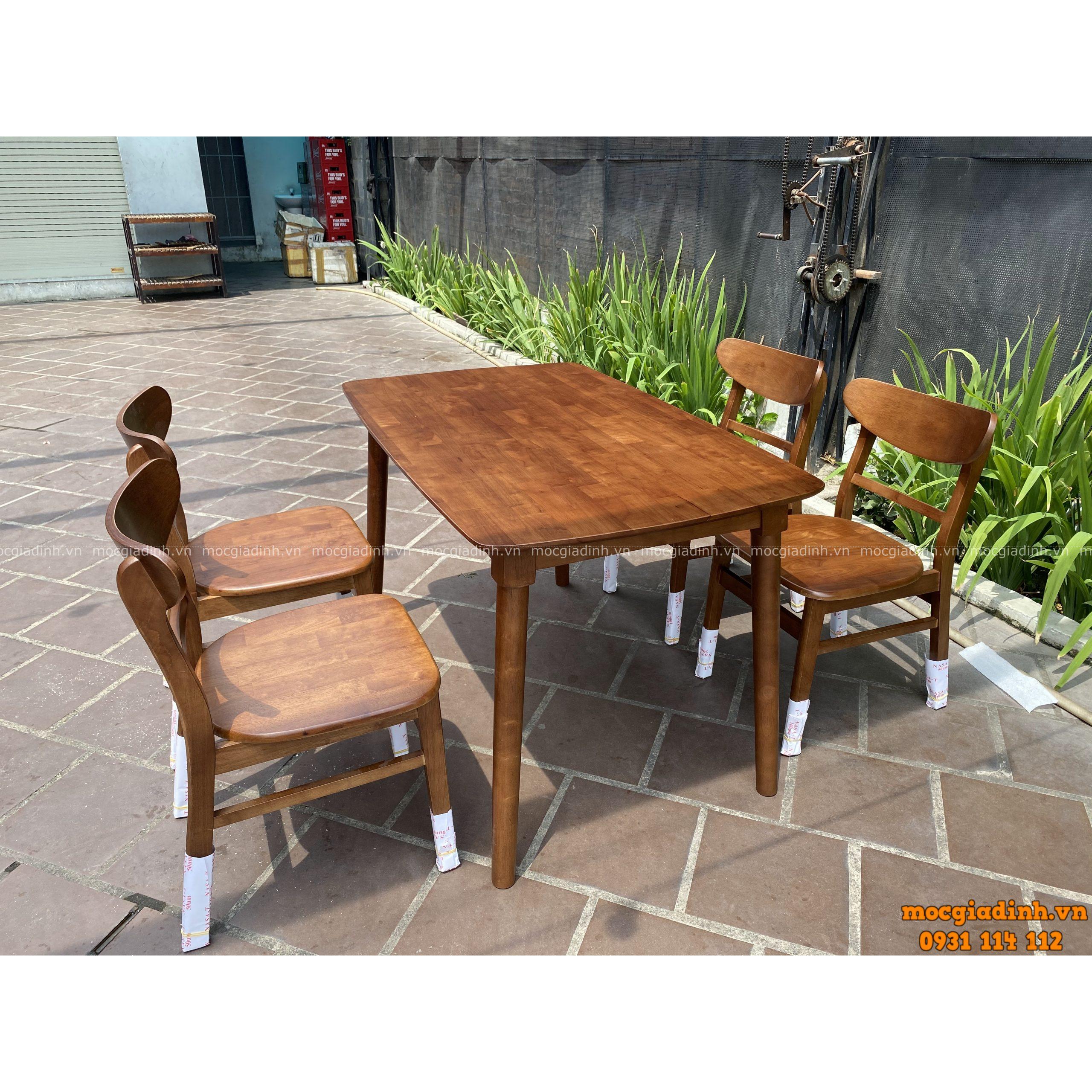 Bàn ăn cao su 4 ghế đơn giản