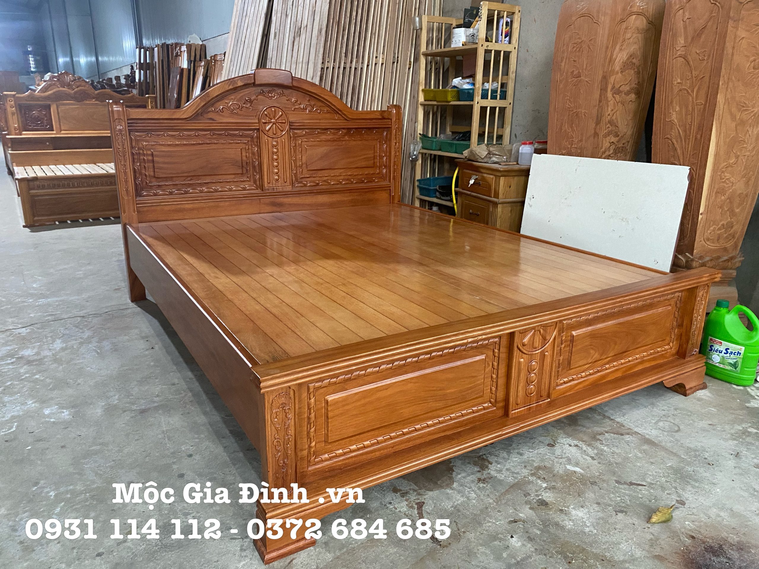 A2D94D2B-7EE1-4C99-A5D6-FDE9ACF5F43A Giường ngủ Gõ Đỏ Tay Lái Tàu thiết kế trơn
