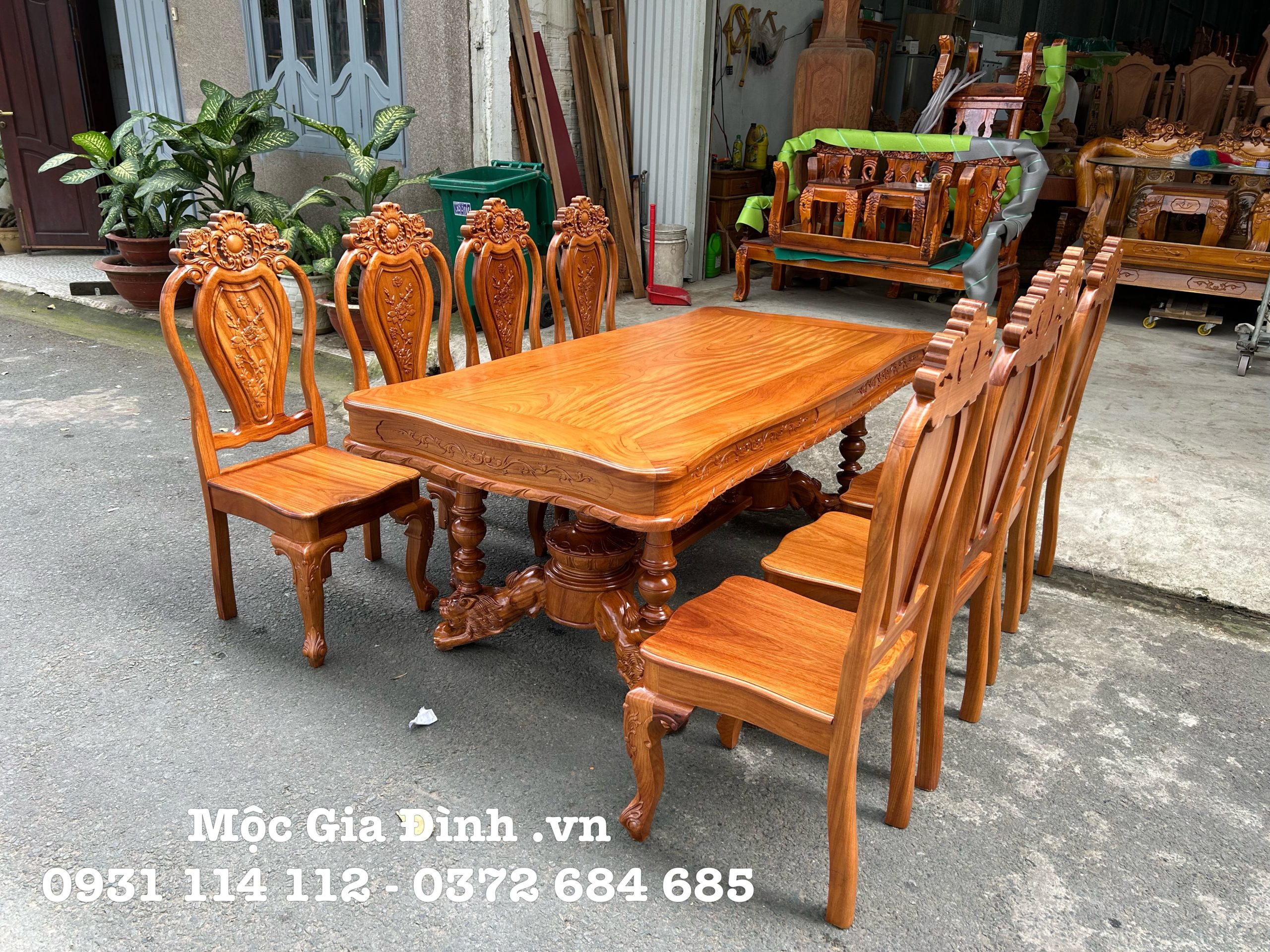 E16D110F-DE7C-46BF-89D3-26FA75B930E1 Bàn ăn Gõ Bánh Tây chân Sư Tử 8 ghế mặt 1.8cm gỗ quý