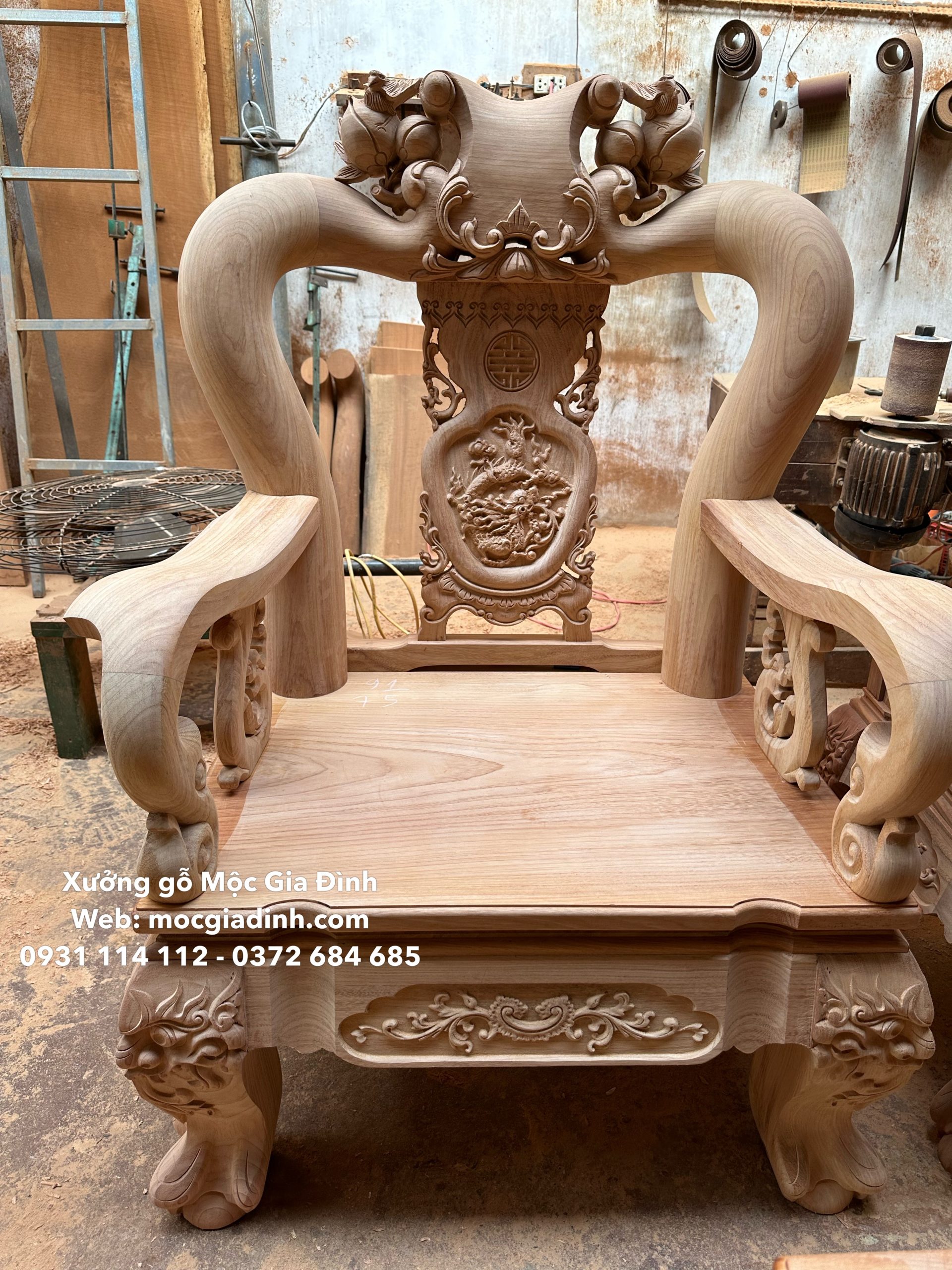 salon gỗ gõ minh quốc đào tay trơn