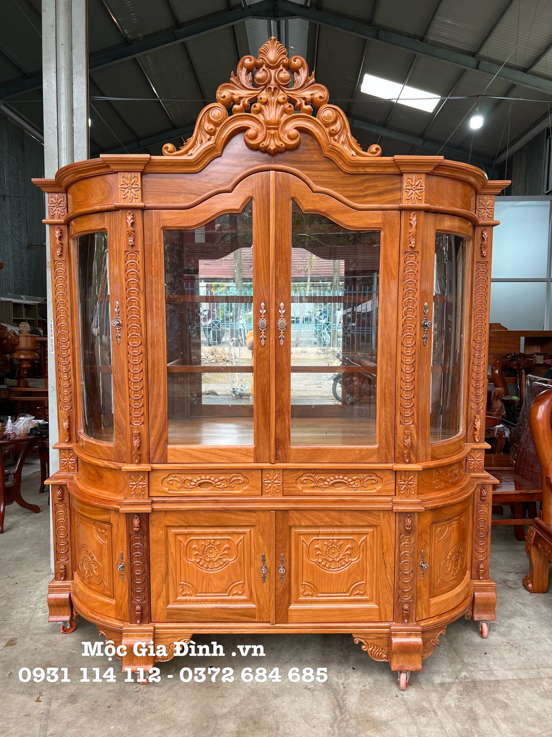 tủ rượu vip gỗ gõ đẹp