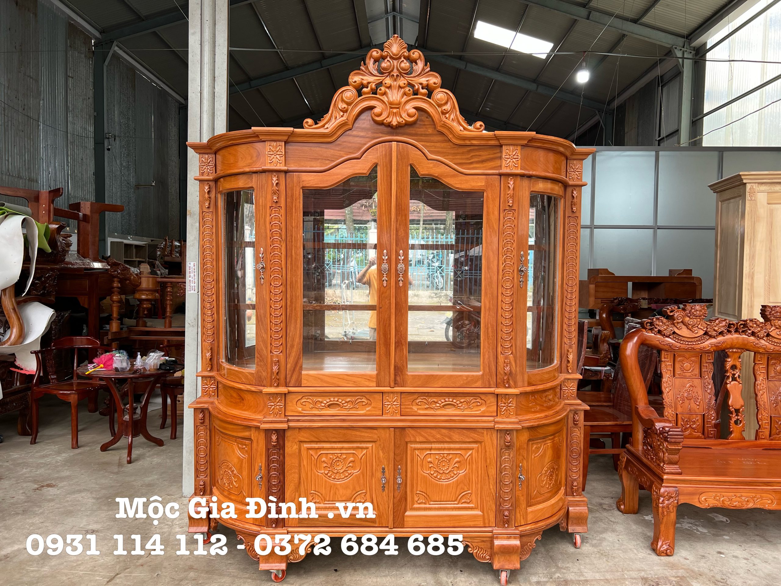 FFEF254C-8F1E-40B1-B76F-1F5C84E33813 tủ rượu vip gỗ gõ