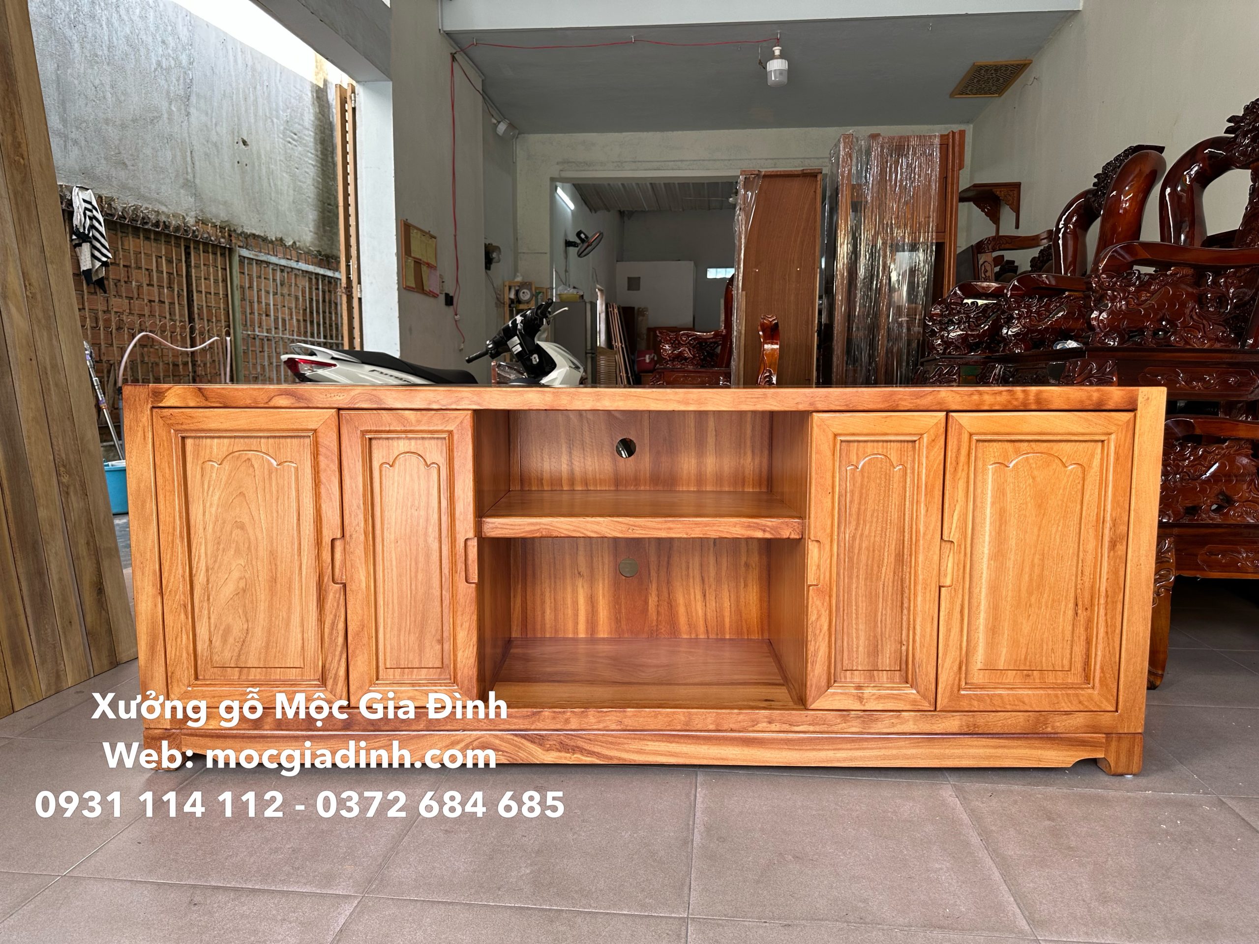 IMG_6341 Kệ tivi Gỗ Gõ Đỏ Đình Bằng chung cư