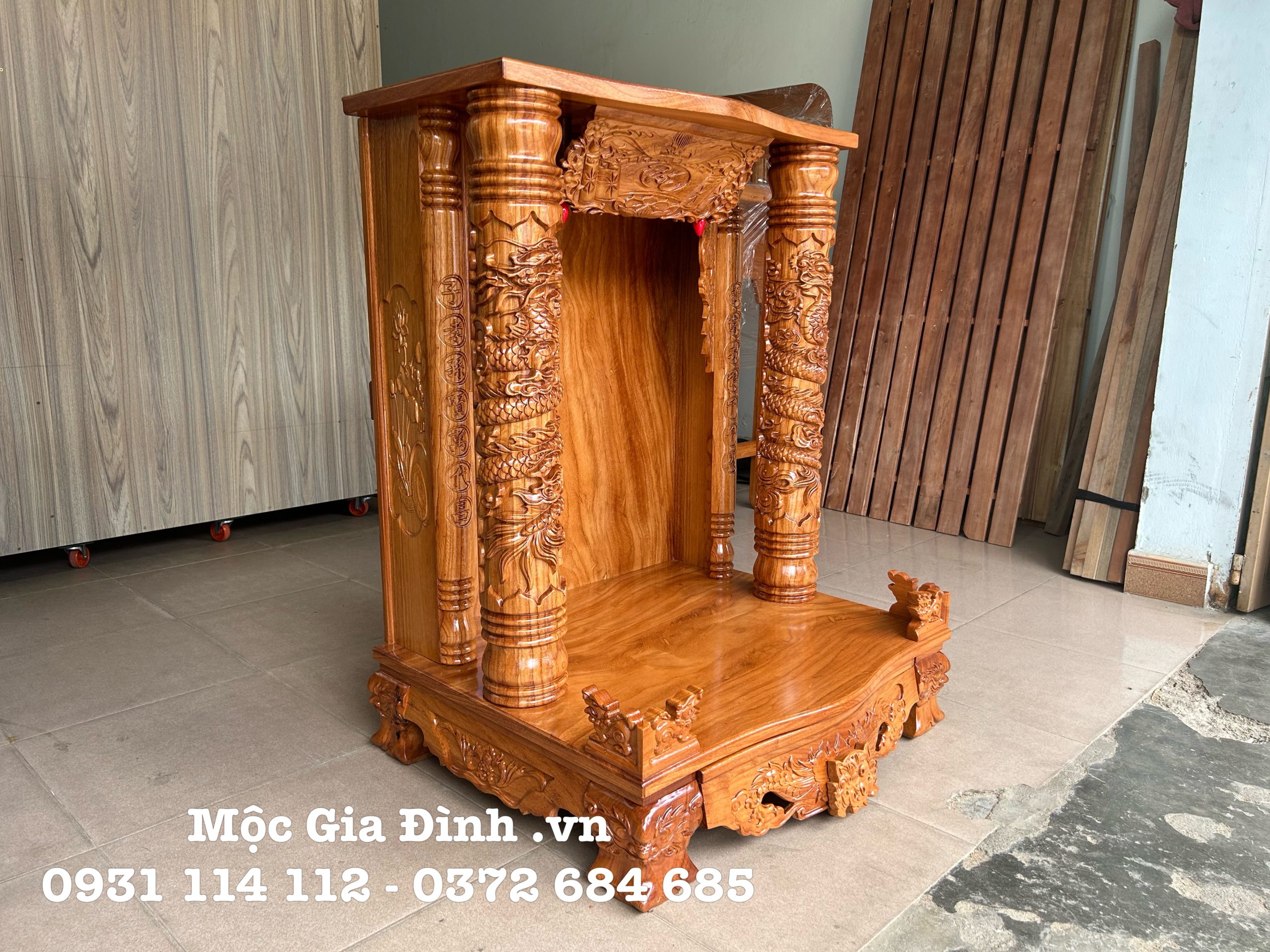 Bàn thờ Thần Tài Gõ Đỏ cột 14 - 81*68*107 hiện đại