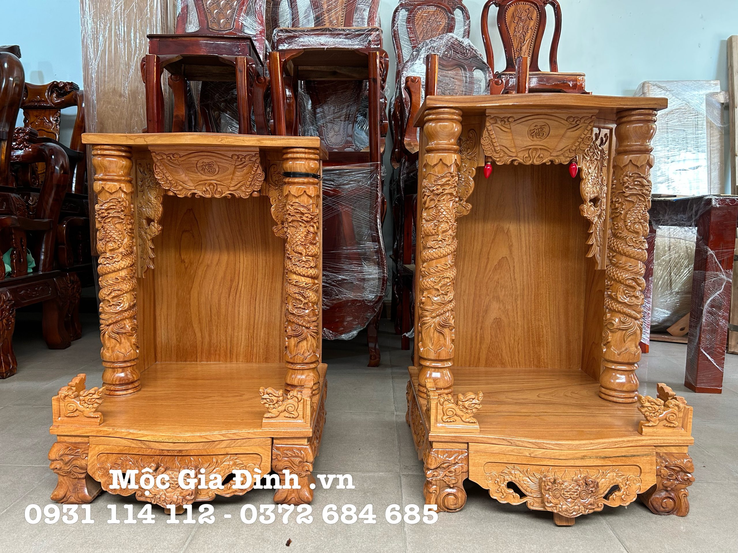 A0237DFA-13F0-4DA3-BEA6-C33D83172C86 Bàn thờ Thần Tài Gõ Đỏ cột 10 60*60*88