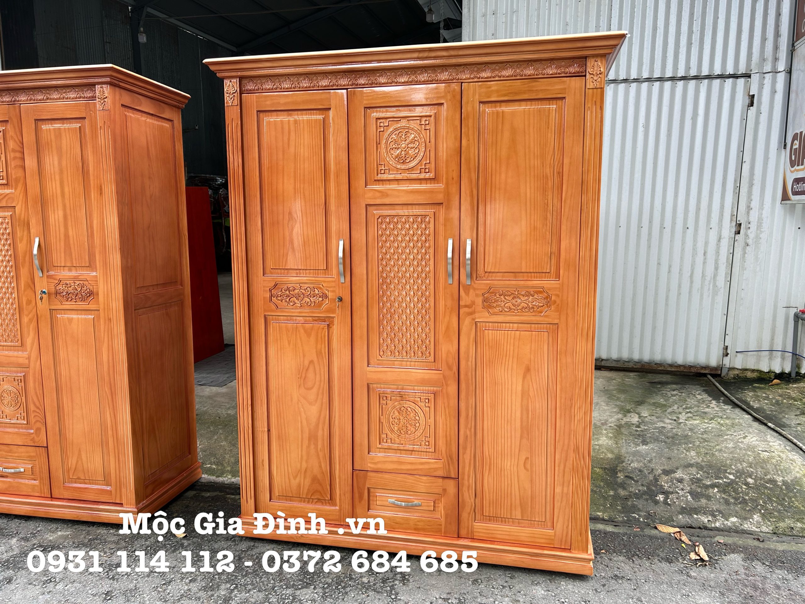 A7A77E66-83CB-42D8-8E61-0ECDFEB4FA90 Tủ quần áo Gỗ Thông 3 cánh gỗ tự nhiên