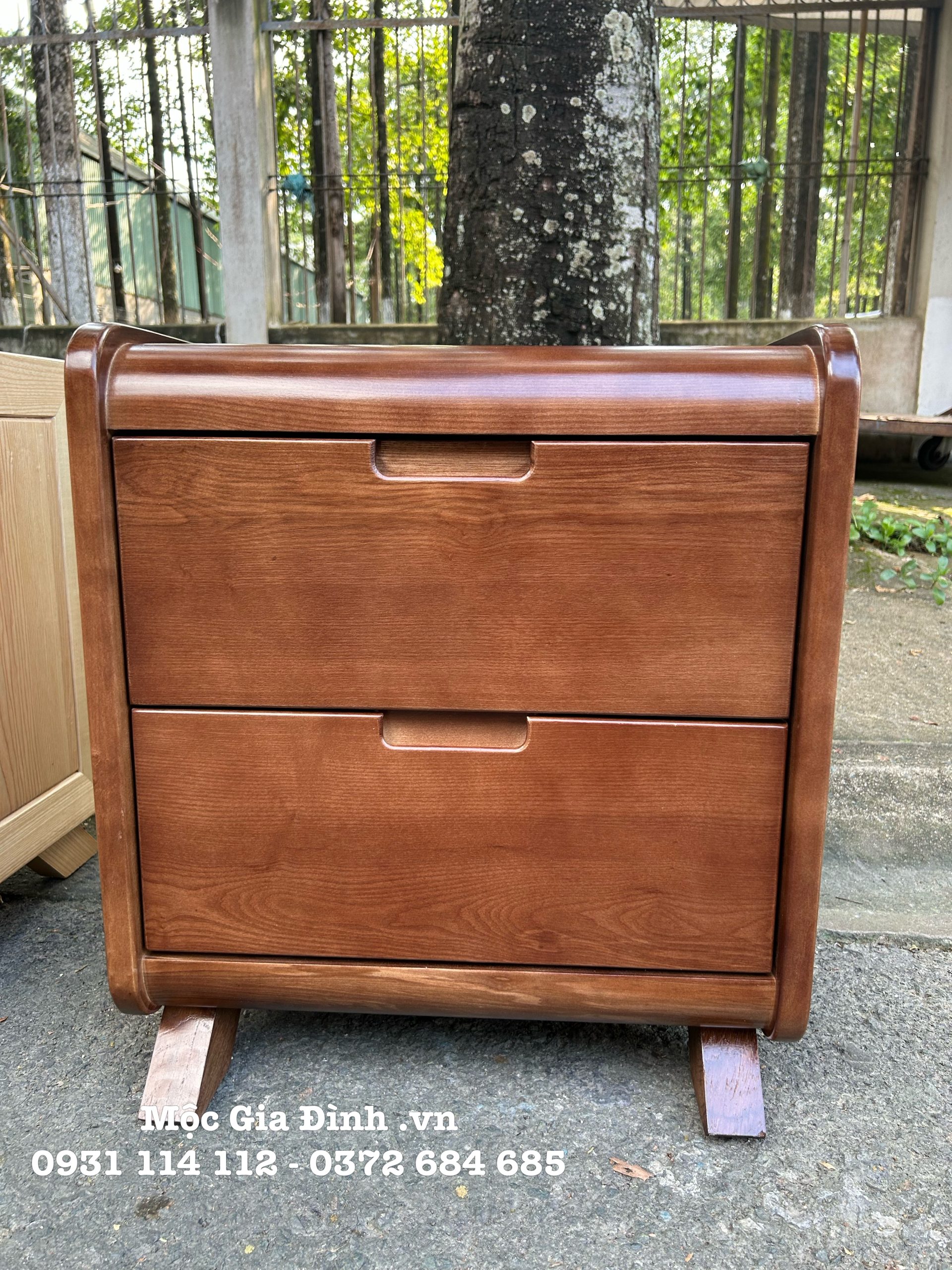 DF37E206-E34A-4922-9A3F-C8635F863497 Tủ đầu giường Sồi Ngăn Ẩn màu óc chó tiện lợi