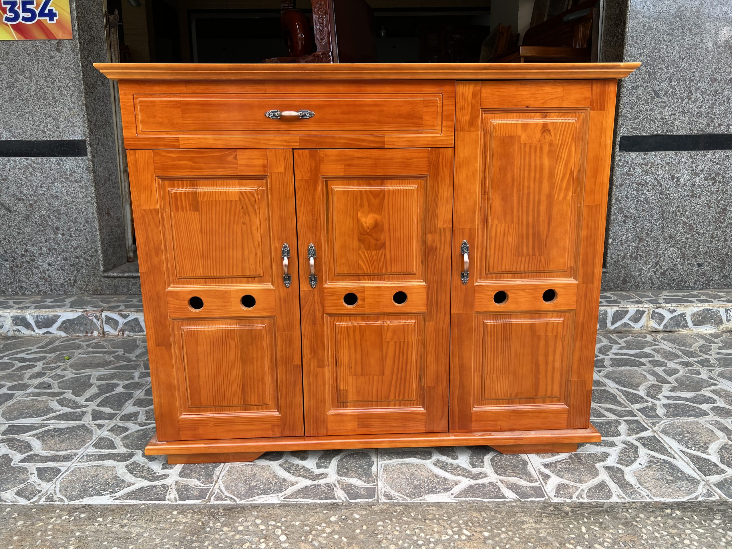 F457E980-B4F6-4DD2-ADFA-2AE300864B0E Tủ dép Gỗ Thông Màu