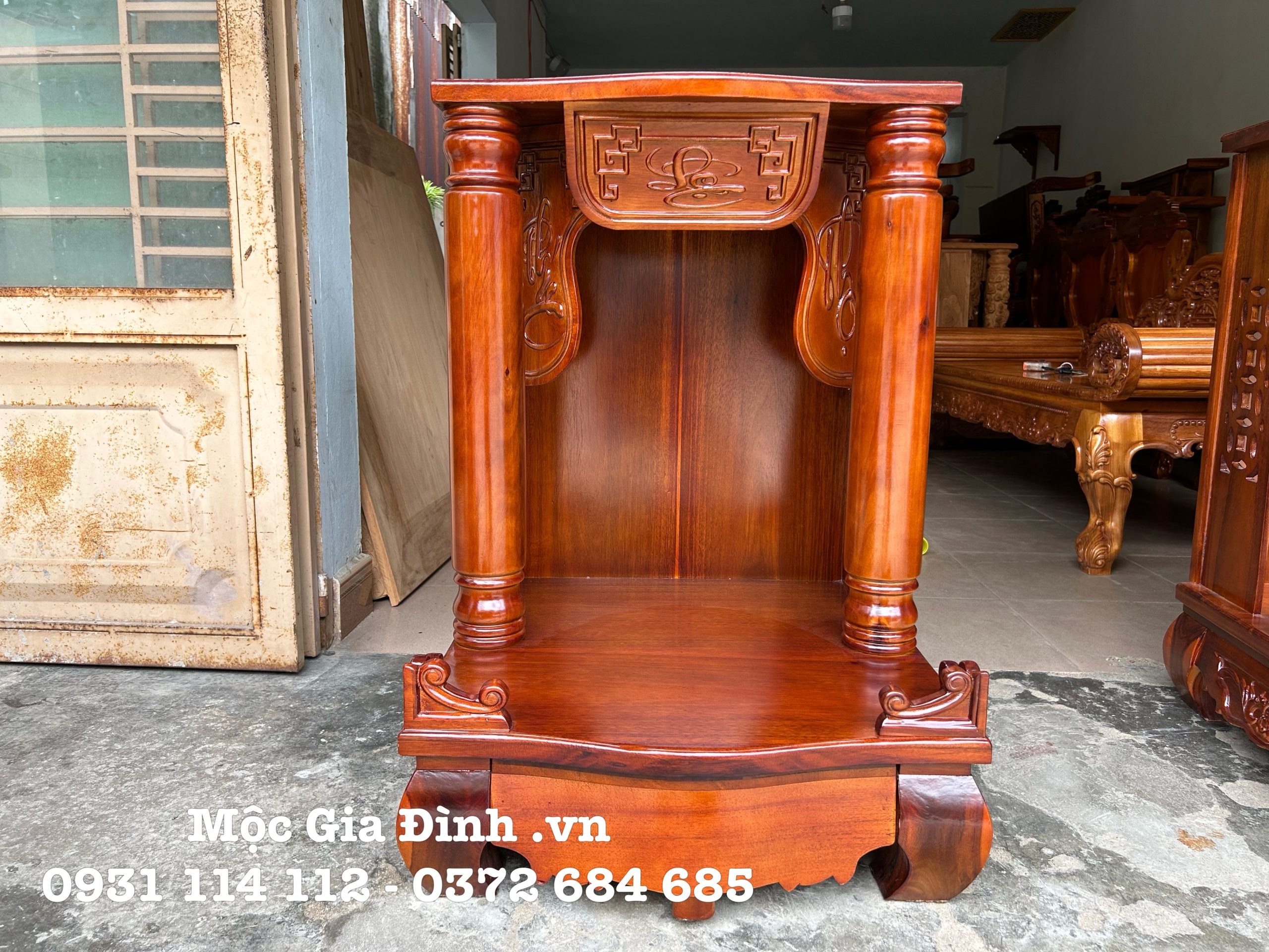 889E31BA-0DD8-4522-AFEE-1827AD959335 Bàn thờ Thần Tài Gỗ Tràm cột trơn- 60*60*88 cao cấp