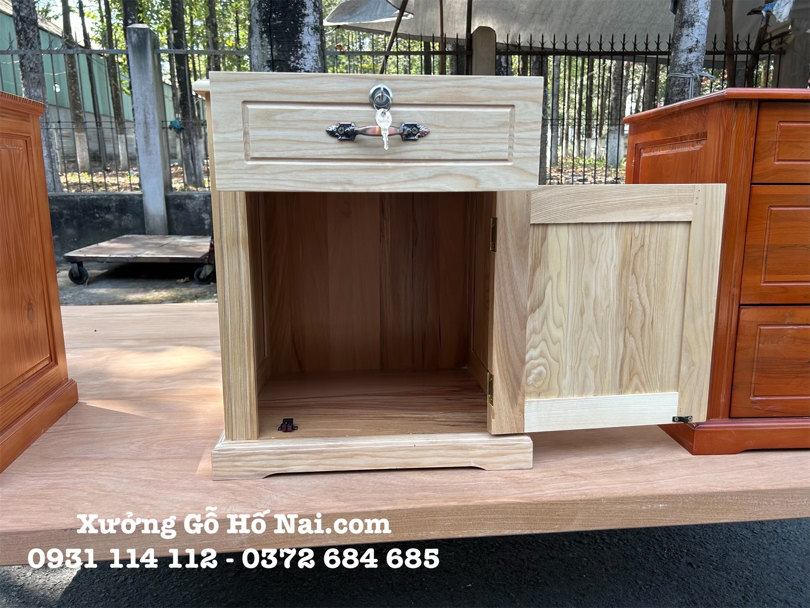 Tủ đầu giường Gỗ Sồi