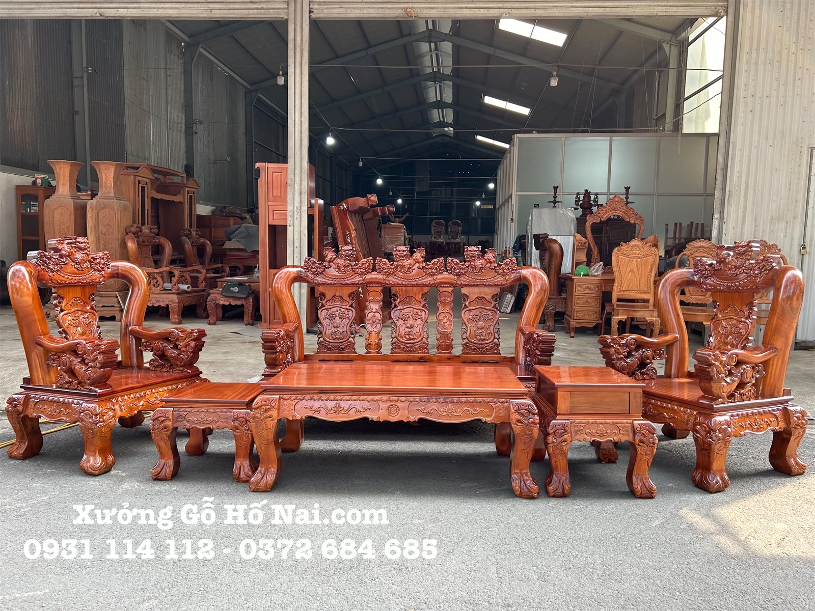 eZy Watermark_21-02-2024_02-38-56-3580PM Bàn ghế gỗ Tràm Rừng Nghê Đỉnh Tay Nghê khối 14 kích thước lớn