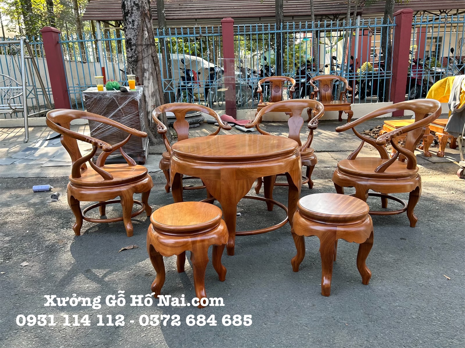 eZy Watermark_21-02-2024_03-12-31-4950PM Bàn Trà Thúng Gõ Đỏ mặt 3cm cao cấp