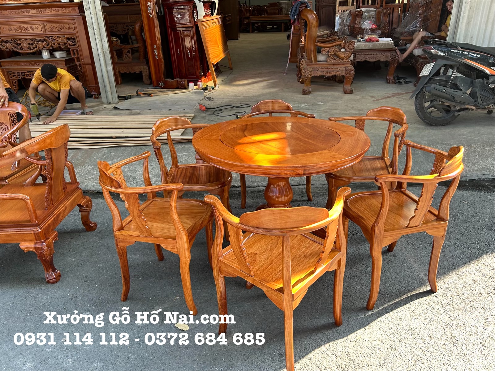 eZy Watermark_28-12-2023_03-56-39-3840PM Bàn Trà gỗ Gõ Đỏ Trụ Khối 6 ghế