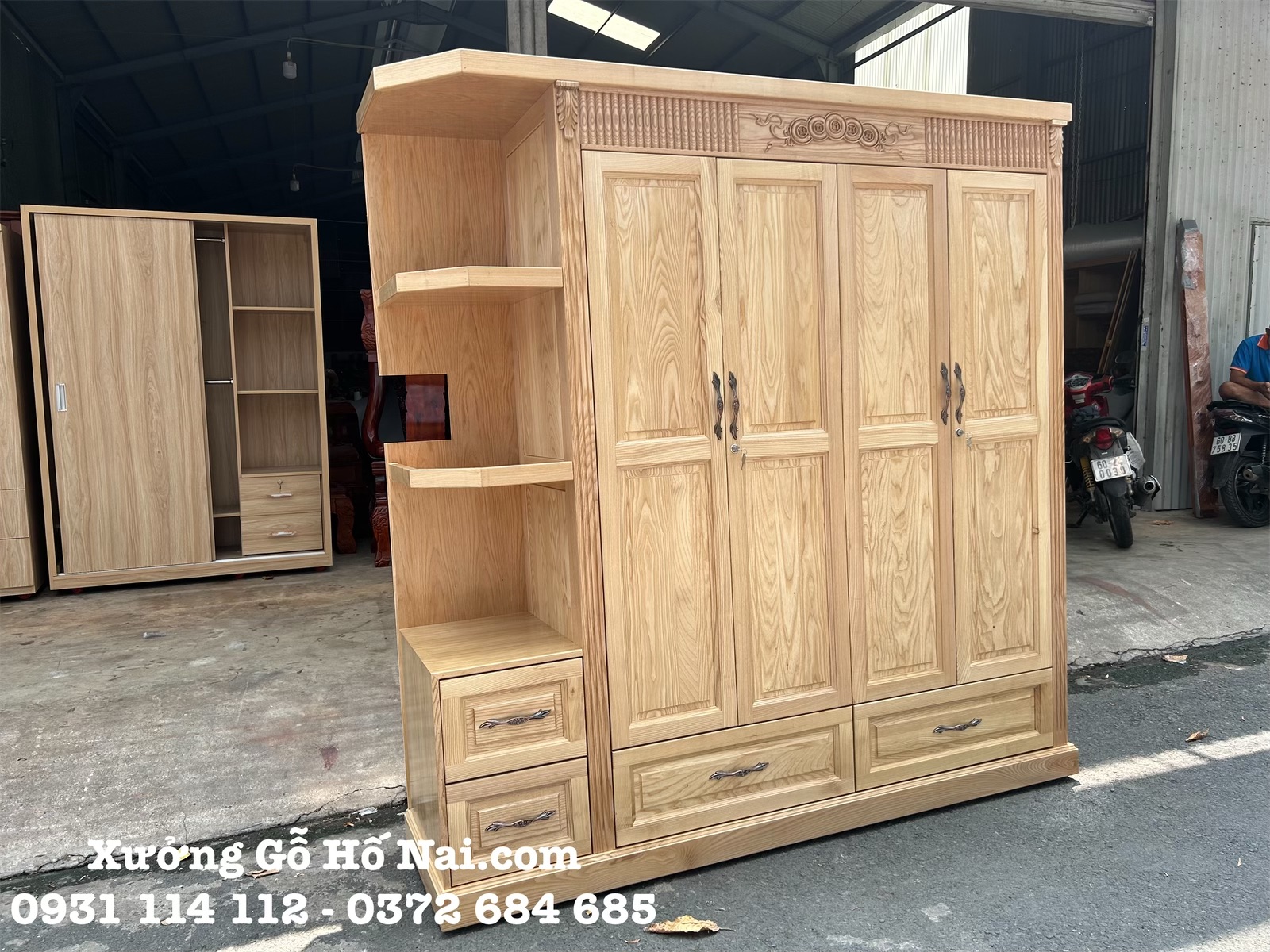eZy Watermark_03-05-2024_10-11-59-1630AM Tủ quần áo Gỗ Sồi Kèm Kệ Trang Trí