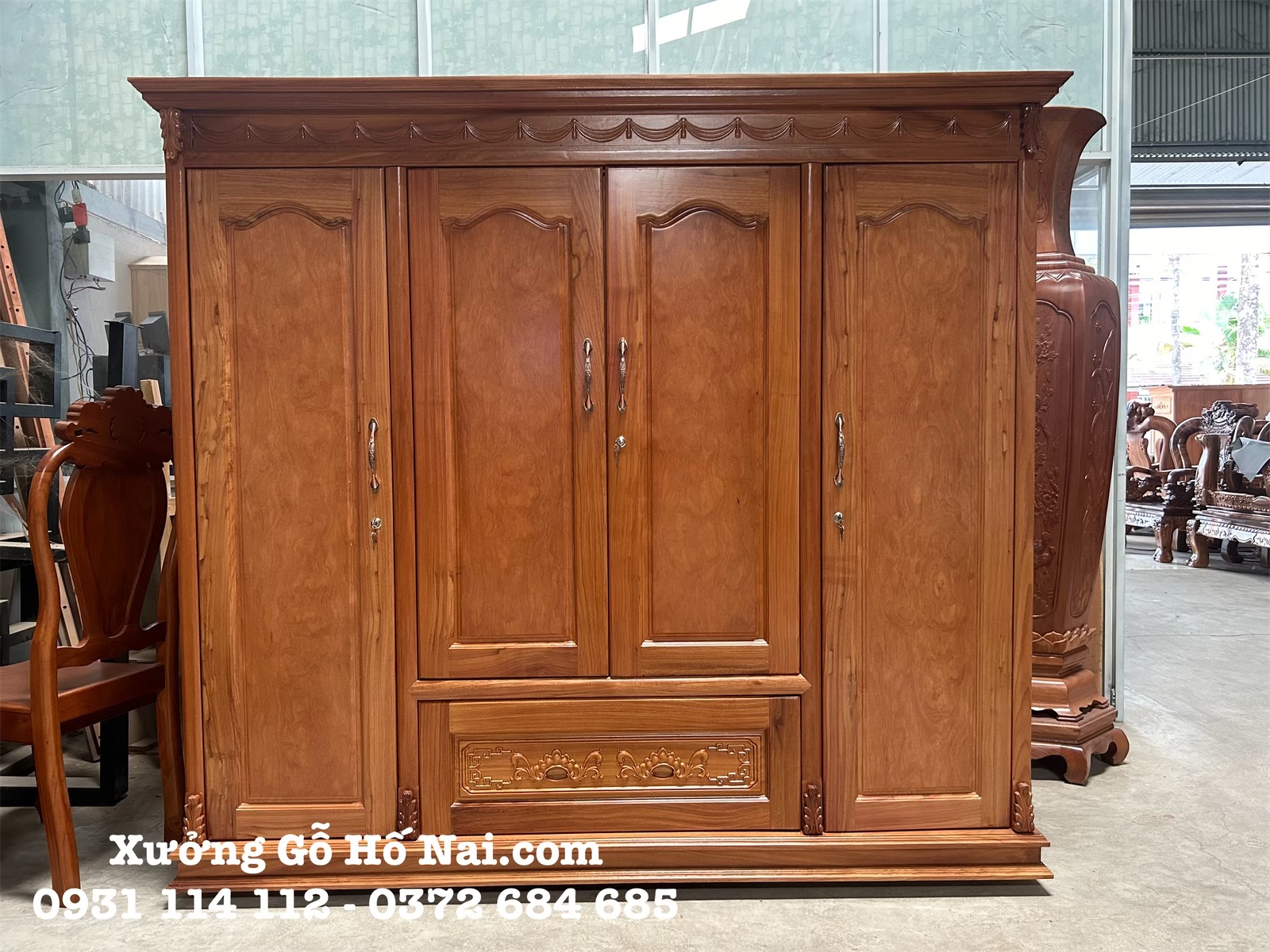 eZy Watermark_04-05-2024_04-23-57-5880PM Tủ quần áo Gõ Đỏ Cánh Trơn