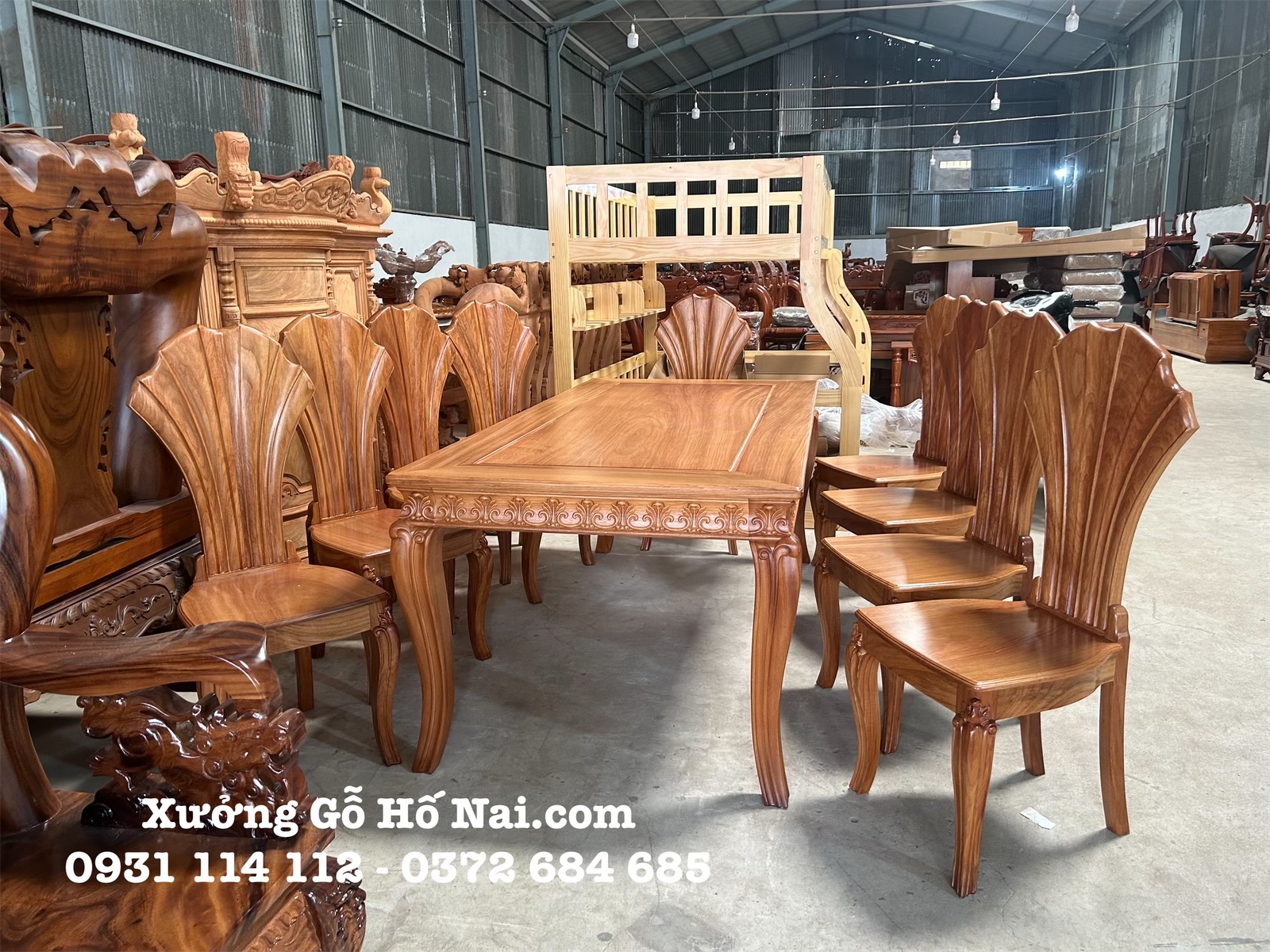 eZy Watermark_17-05-2024_02-55-26-1210PM Bàn ăn Gõ Đỏ Đại Dương poseidon