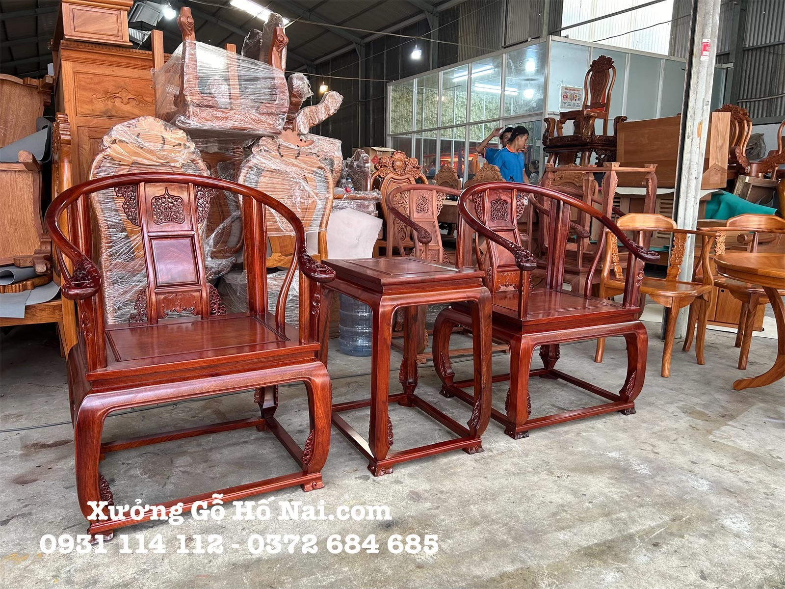 eZy Watermark_12-09-2024_01-50-31-3540PM Bàn Trà gỗ Hương Minh Thúng cho phòng ngủ