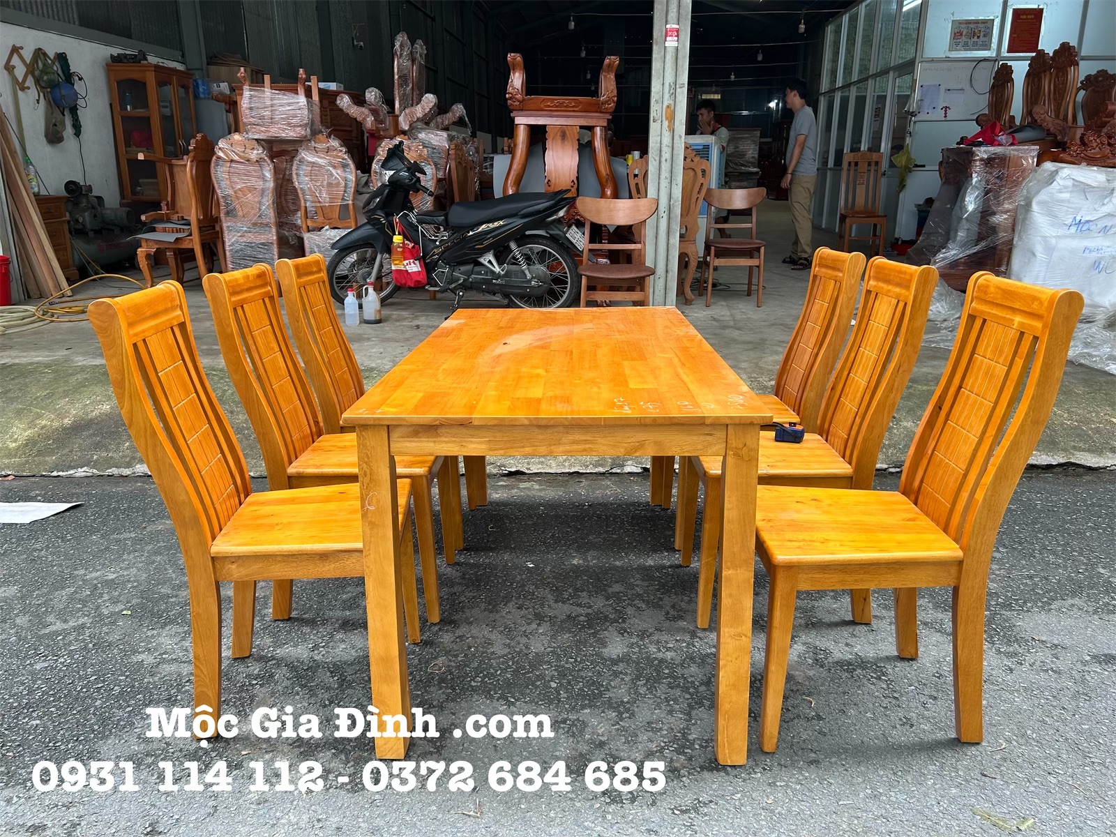 eZy Watermark_12-09-2024_02-45-19-4880PM Bàn ăn Gỗ Cao Su 6 ghế sang trọng