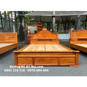 Giường Gõ Đỏ Sò Đuôi Chạm