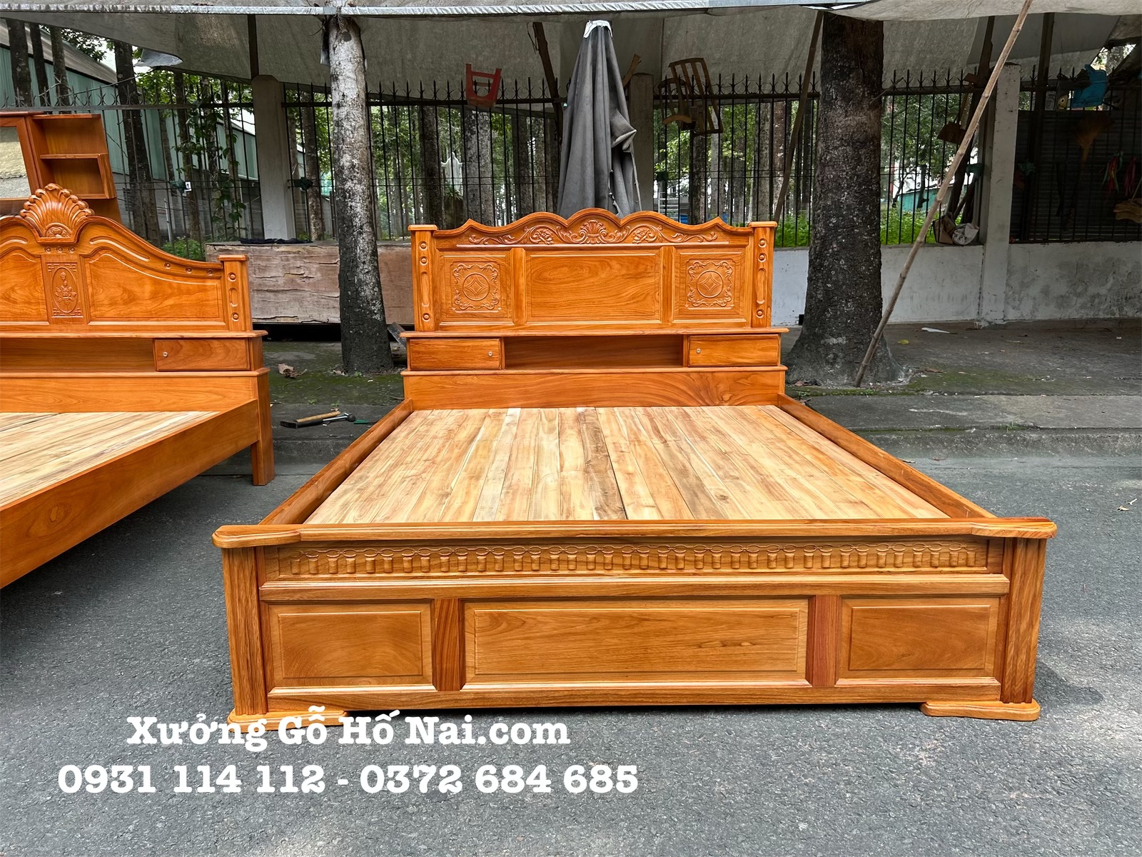 eZy Watermark_14-10-2024_03-48-54-6570PM Giường Gõ Đỏ Đồng Tiền Đuôi Chạm