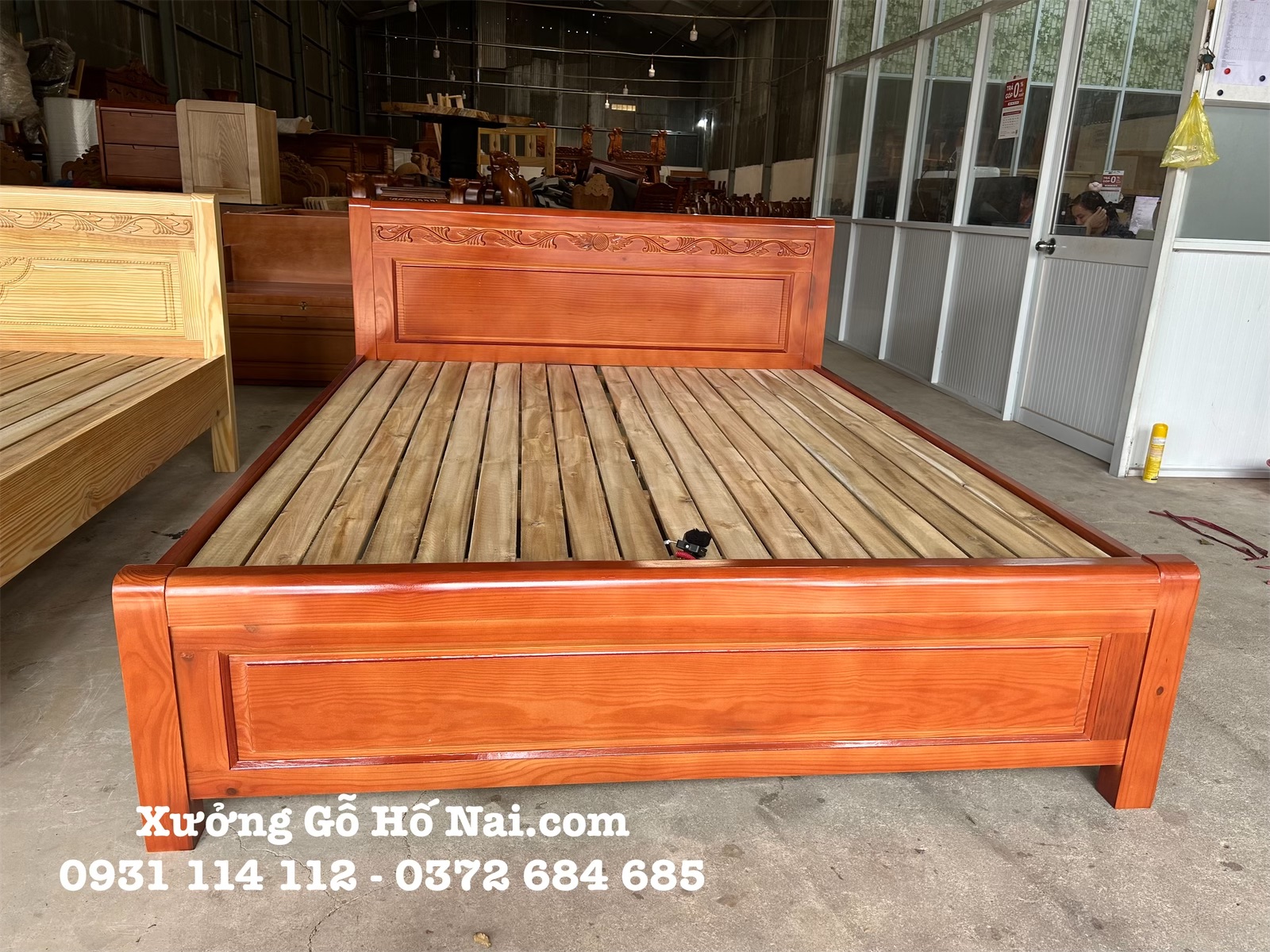 eZy Watermark_28-10-2024_08-27-59-1330AM Giường Gỗ Thông Màu Xoan